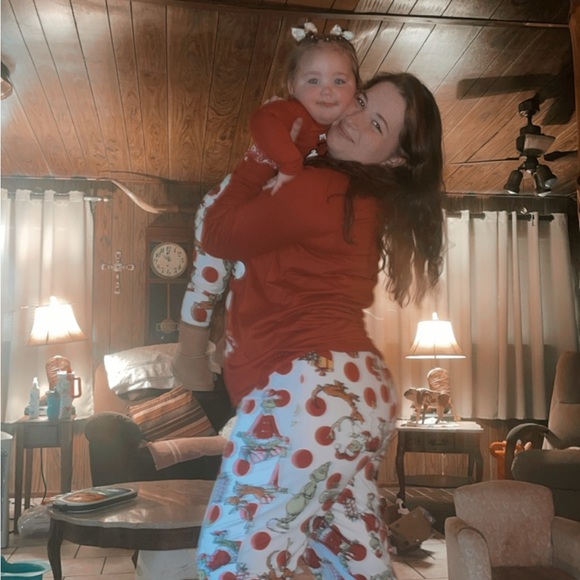 Meet your Posher, Jillian - Picture 1 of 1